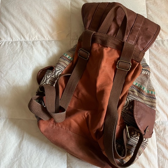 Backpack - Picture 3 of 3